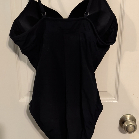 Assets By Spanx One Piece Swimsuit - Picture 3 of 4